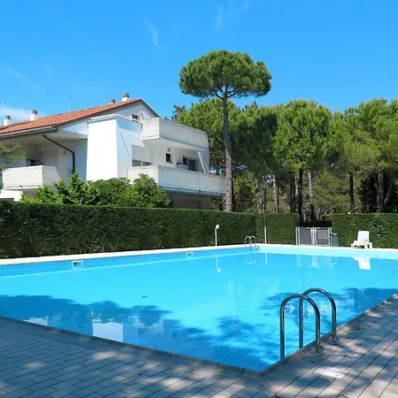 Parco Hemingway-11 By Interhome