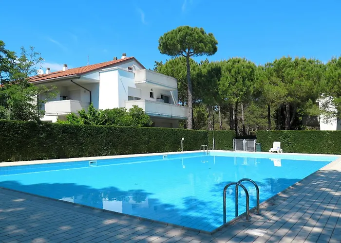 Parco Hemingway-11 By Interhome